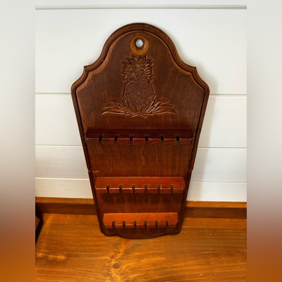 Wooden Vintage Wall Hanging 18 Spoon Holder Decor Pineapple Design 20x8 - Picture 2 of 3